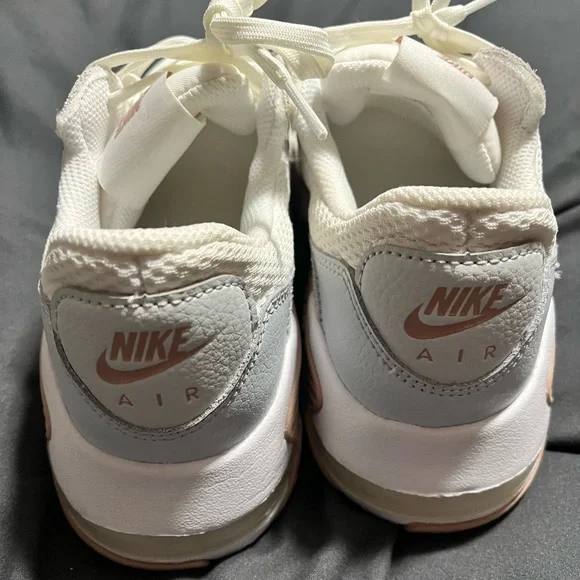 Nike Women's Air Max Excee Sneakers Size 7- White and Pink - Picture 4 of 6